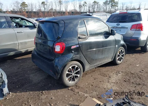 2016 Smart Fortwo Passion/Prime/Proxy/Pure из США, поврежденный, VIN WMEFJ5DA6GK066480